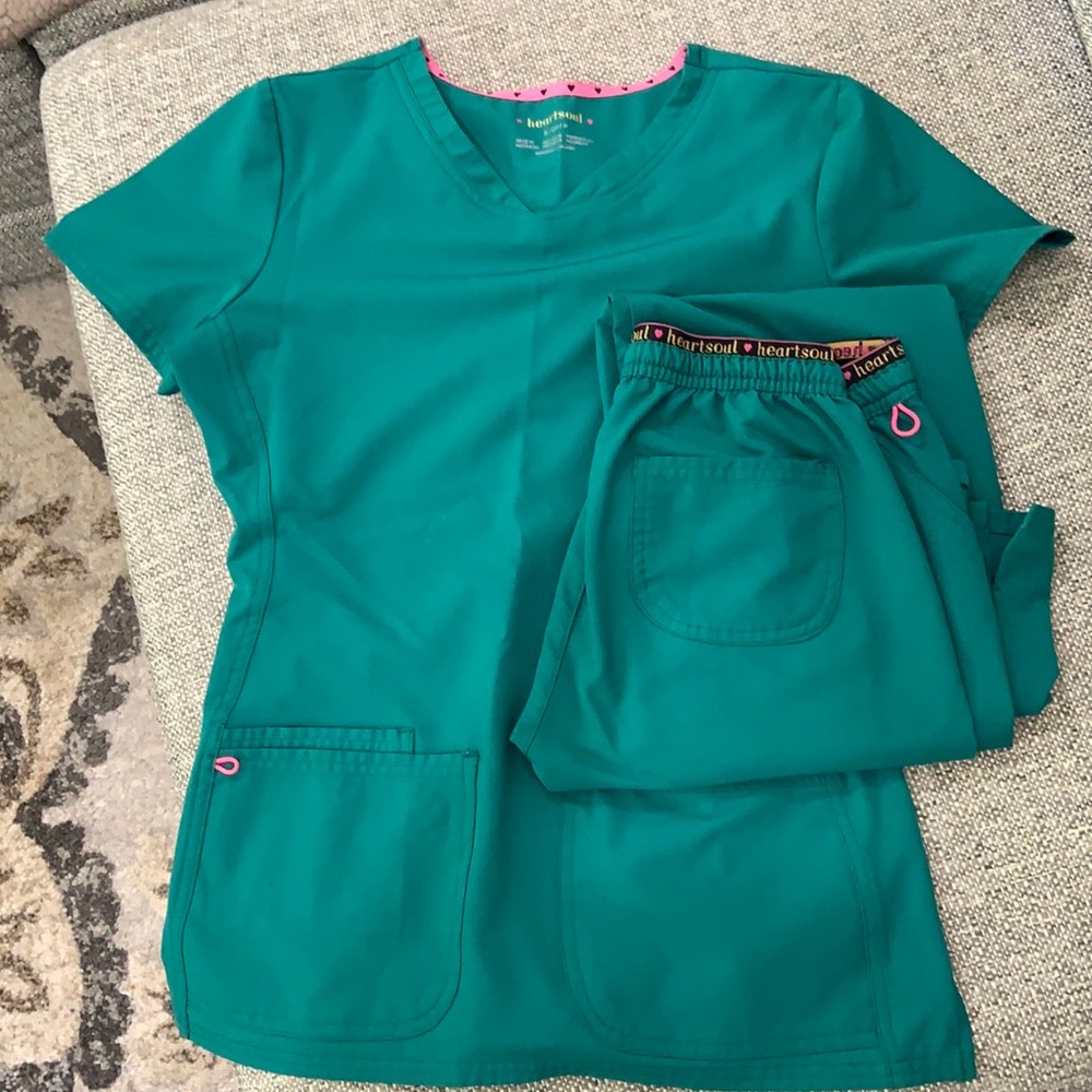 HeartSoul Scrub Set